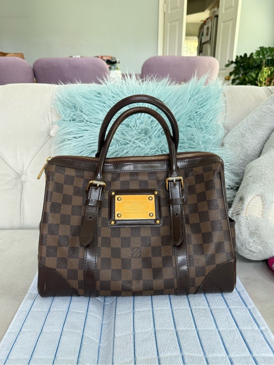 Louis Vuitton Handbags - Louis Vuitton Damier Ebene Berkeley